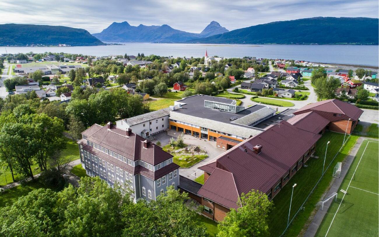 Bilde av skolebygninger